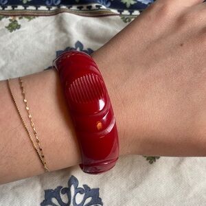 Bold Bakelite Deco Design Vintage Red Bangle Bracelet